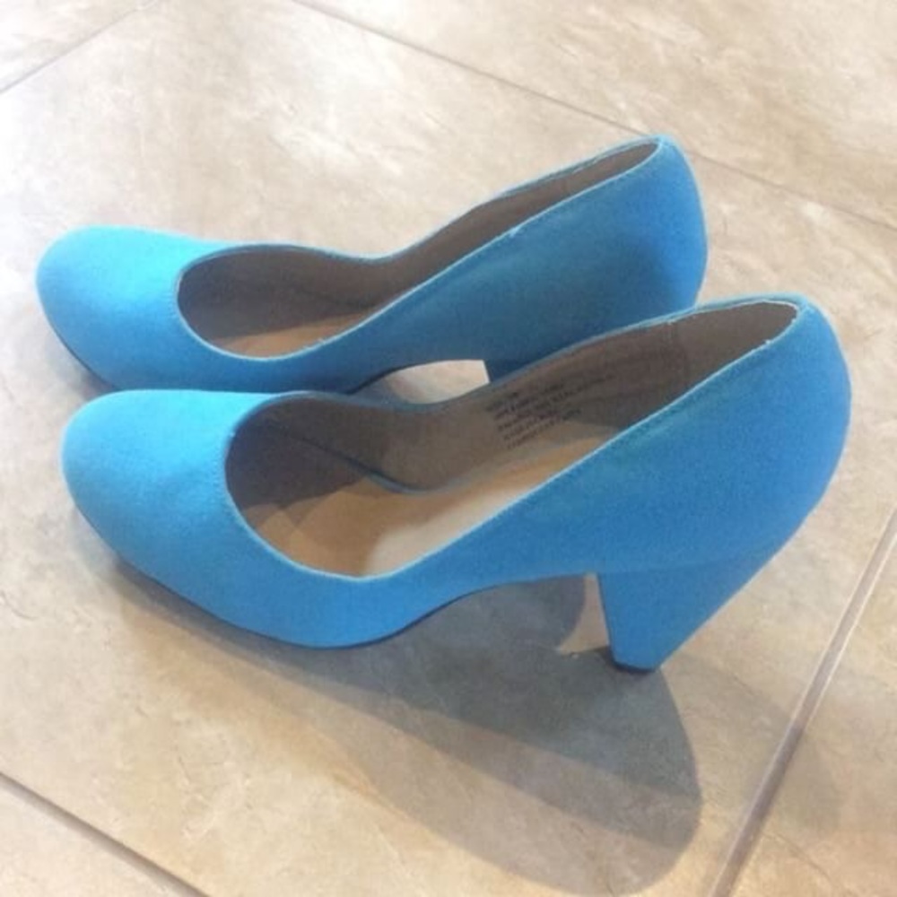 Cooperative Heels