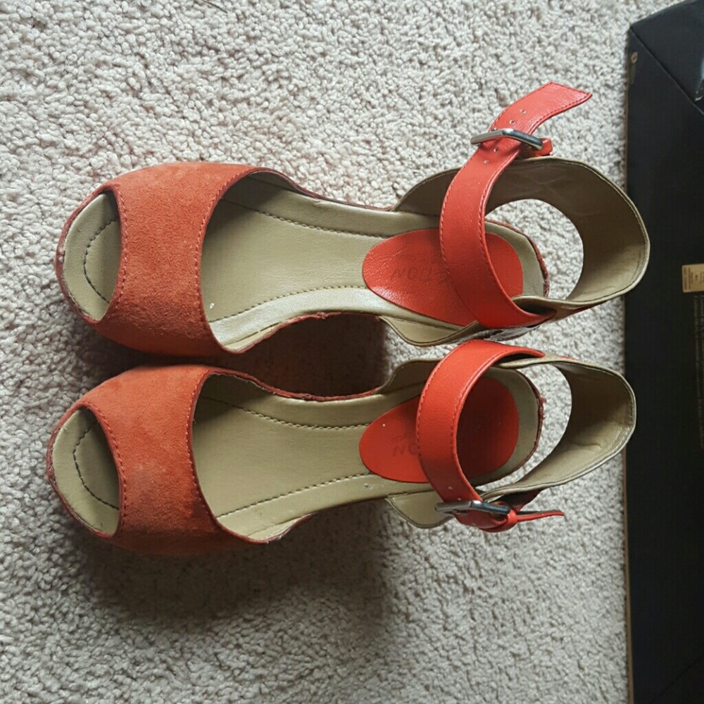 Wedge sandals