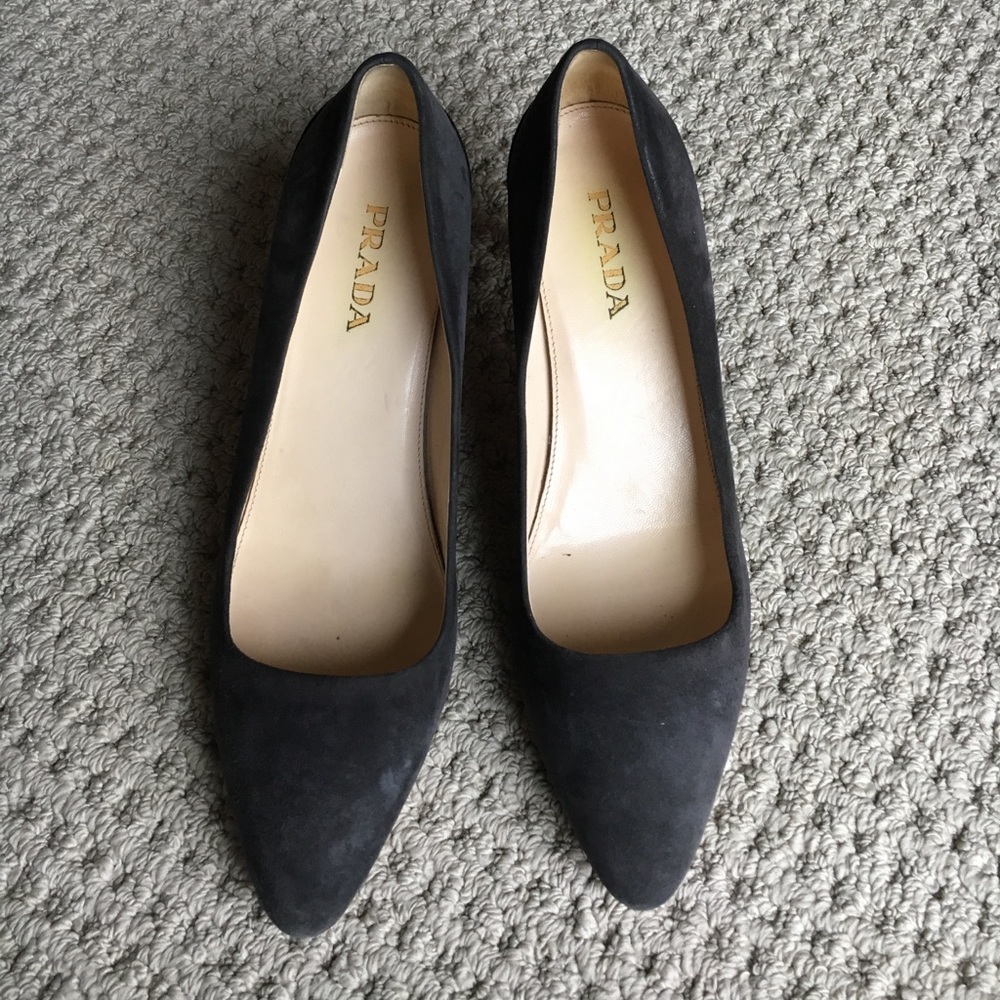 Prada pumps - Picture 2 of 6