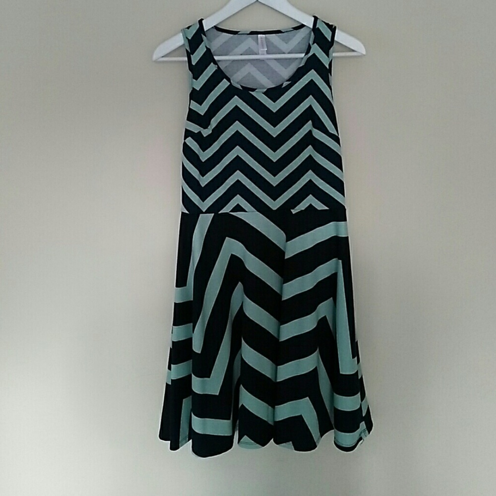 Aqua and Navy Sleeveless Dress. EUC.