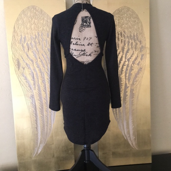 Black dress - Picture 4 of 4