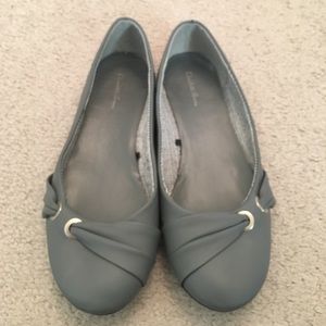 Gray flats