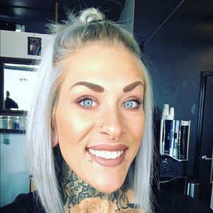 Meet your Posher, Stephanie