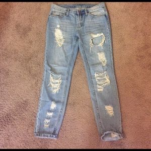 BDG ripped boyfriend jeans. Light wash.