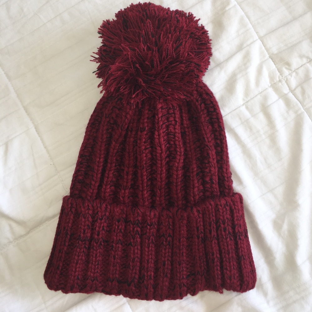 PomPom Beanie/ Infinity Scarf NWOT! - Picture 3 of 4
