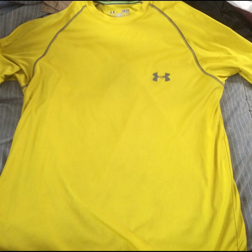 Men's small yellow under armour t