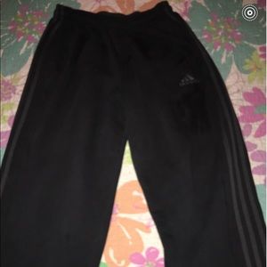 Men's L Adidas Sweatsuit Suite.