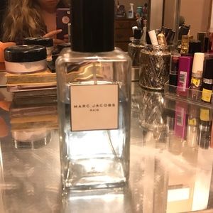10 Fl. Oz Marc Jacobs Rain!!