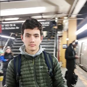 Meet your Posher, Max