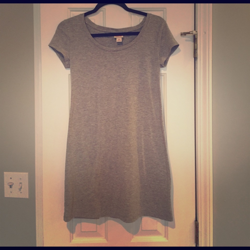 Mossimo Supply Co grey t shirt dress