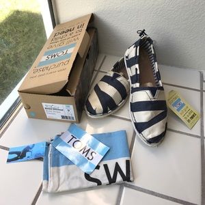 TOMS Brand New With Tags