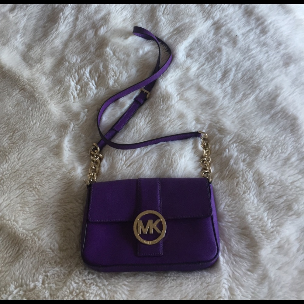 Michael kors crossbody