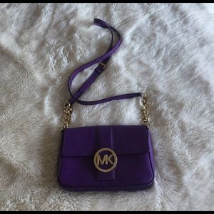 Michael kors crossbody