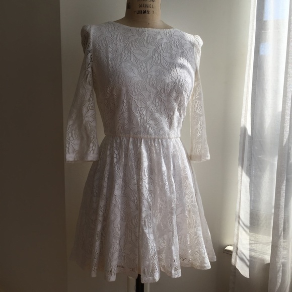 Topshop Dresses - Topshop Lace Skater Dress Size 6 Topshop Dresses - Topshop Lace Skater Dress Size 6