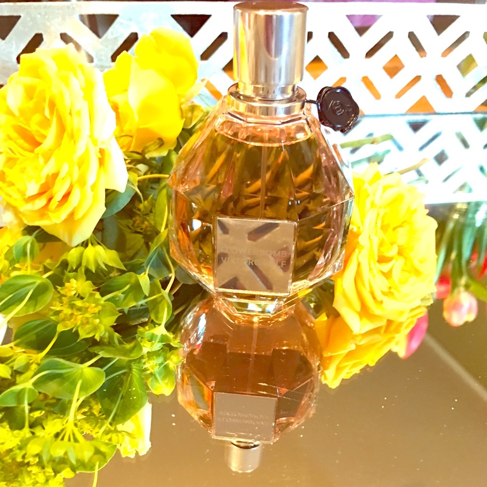 Flowerbomb Eau de Parfum, 3.4 Ounce Spray