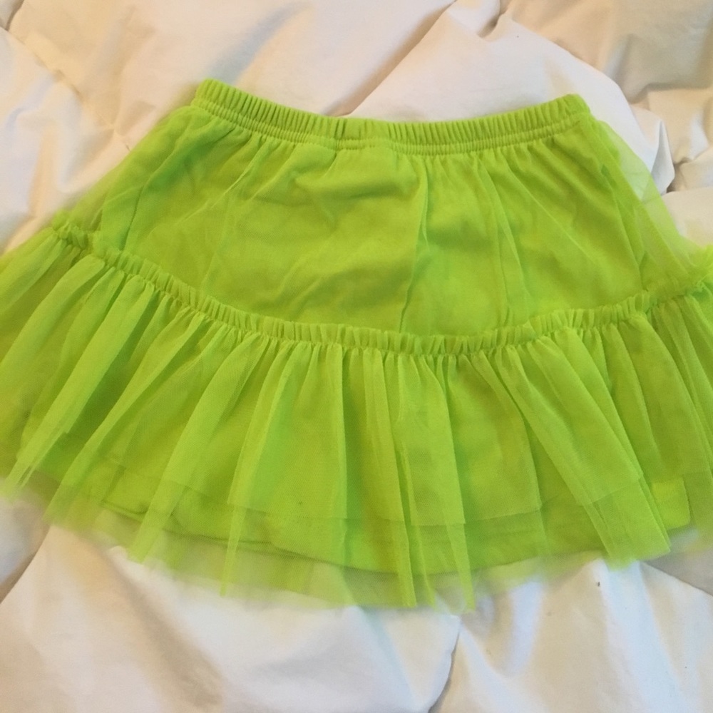 Neon green tulle accent skirt