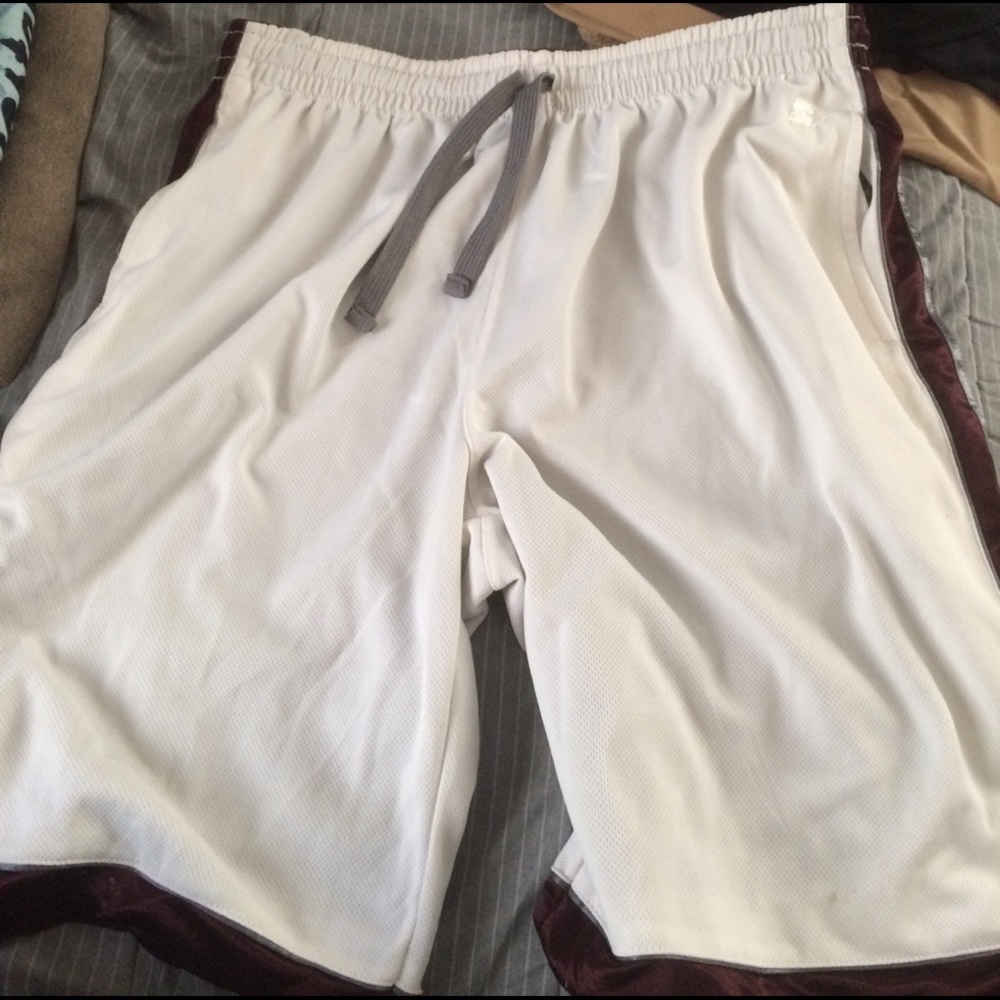 Reversible athletic shorts