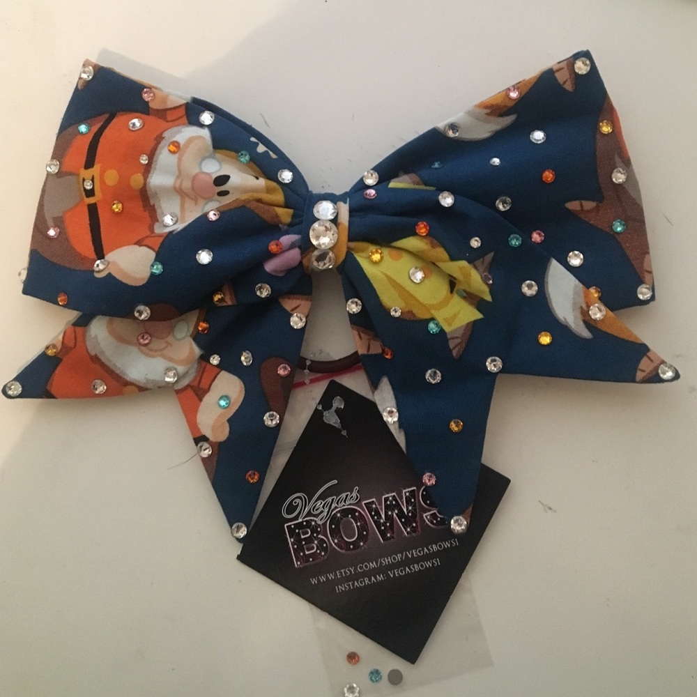 Vegas bow