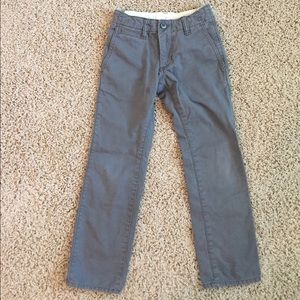 Gap straight front gray khakis in 7 slim!