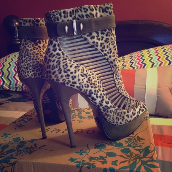 Heel Bootie Sandals - Picture 1 of 3