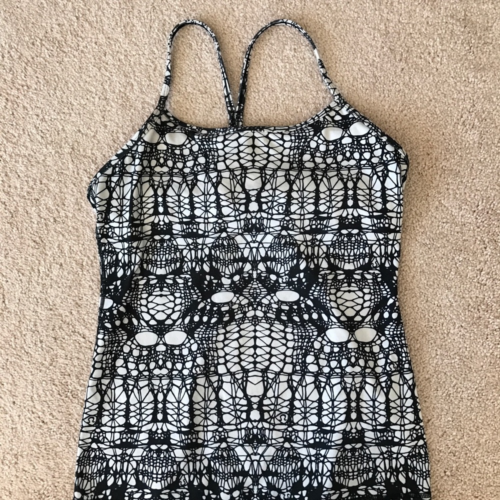 Lululemon tank