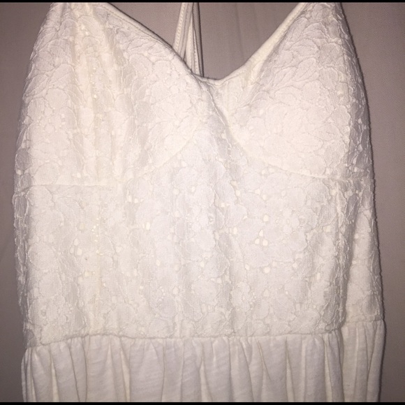 Beach Lace Dress - Picture 2 of 3