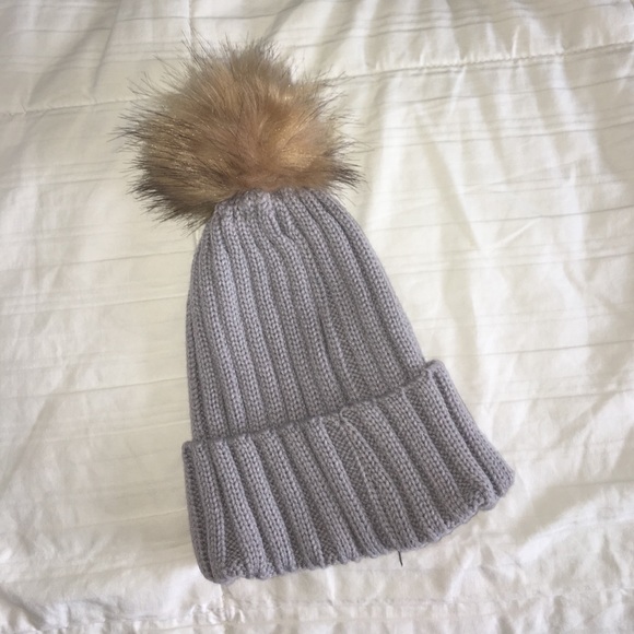 NWT PomPom Beanie/ Sparrow Scarf Set - Picture 2 of 4