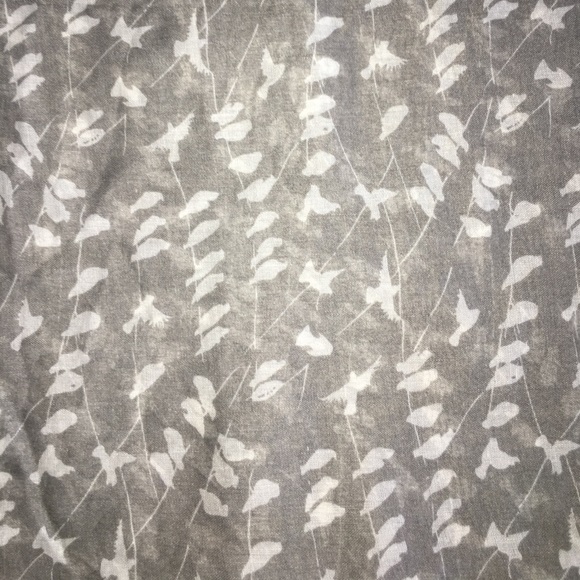 NWT PomPom Beanie/ Sparrow Scarf Set - Picture 3 of 4