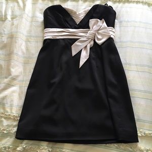 BCBGMAXAZRIA cocktail dress