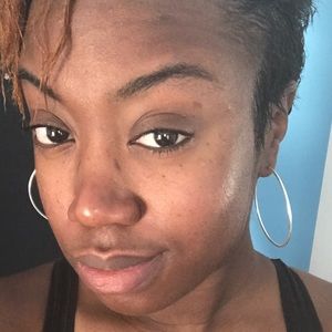 Meet your Posher, Alisa