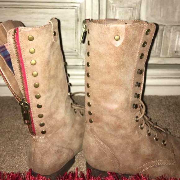 Steve Madden combat boots - Picture 2 of 4