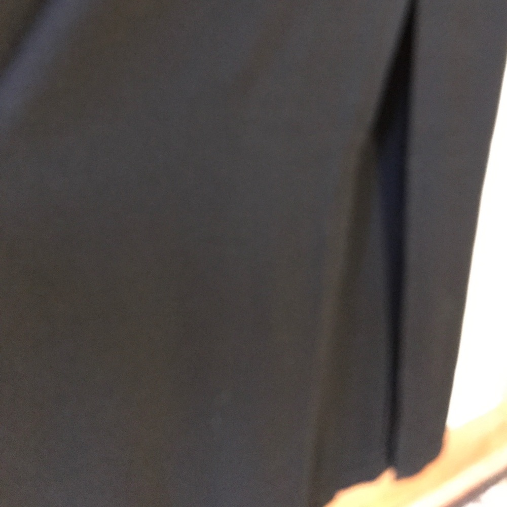 Maxi - Picture 2 of 3
