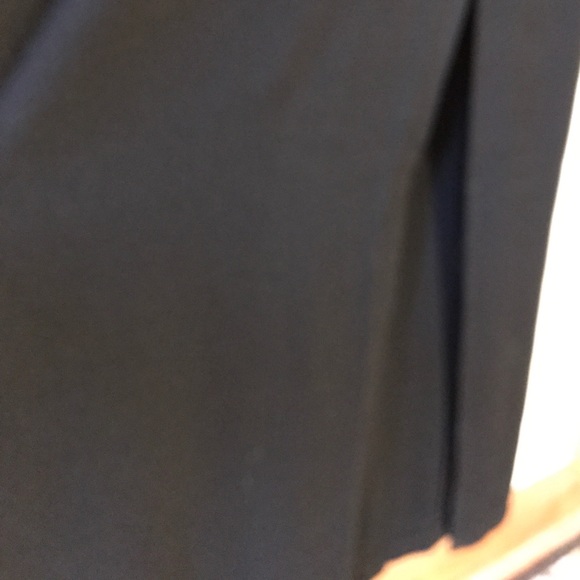 Maxi - Picture 2 of 3