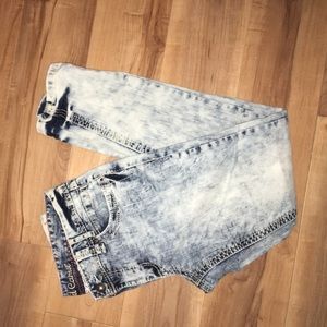 Acid wash jeans