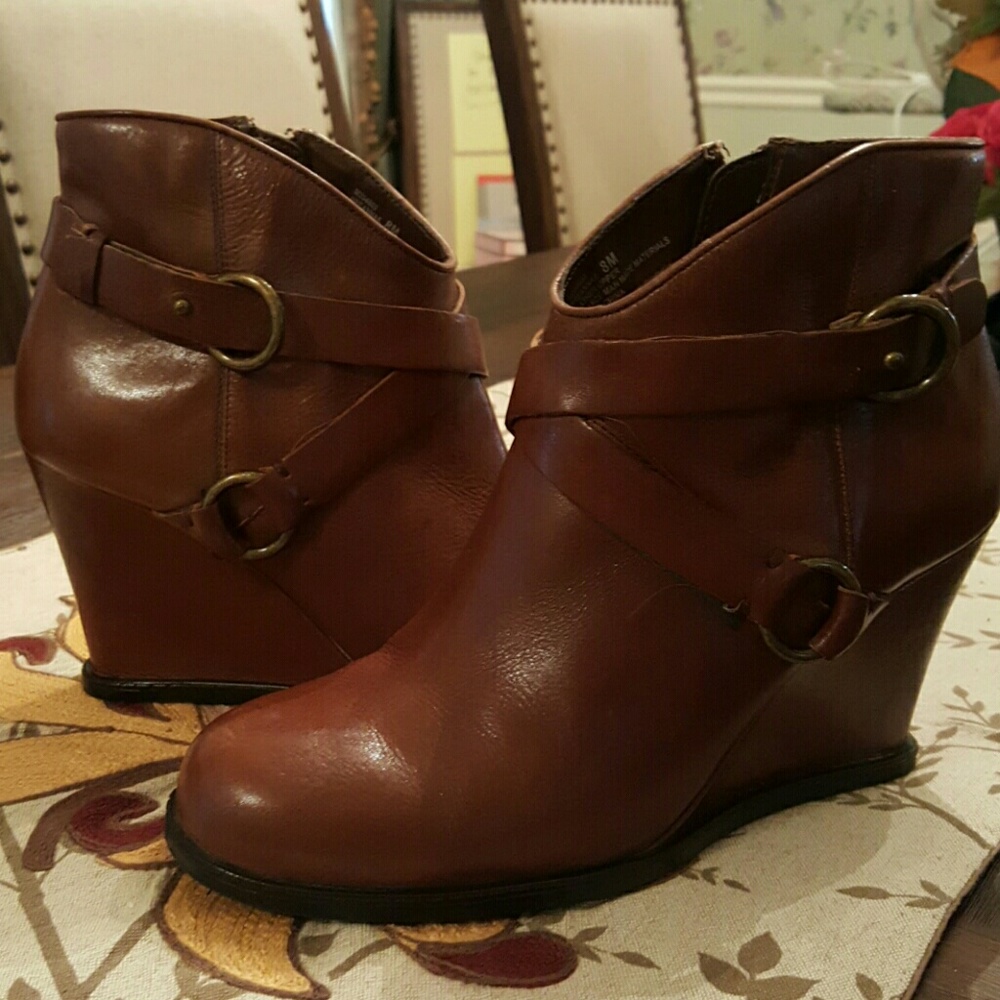 Me Too Brand  Wedge Booties