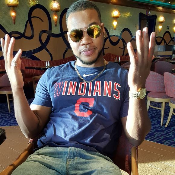 Meet your Posher, David - Picture 1 of 1