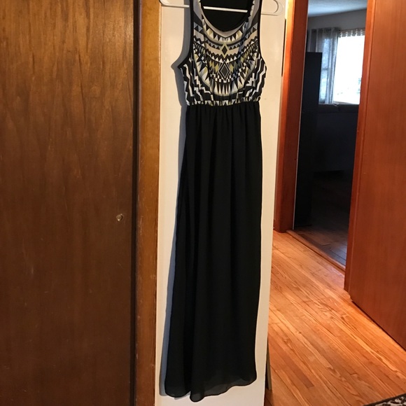 Maxi - Picture 2 of 2