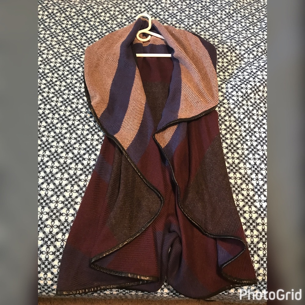 Fra'as Poncho Vest! Gorgeous and Light Weight