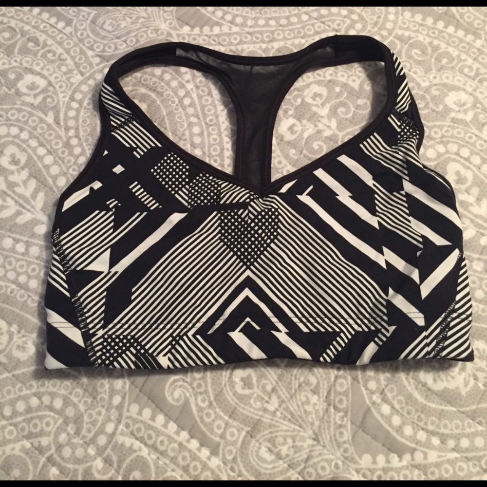 Size SMALL VSX SPORTS BRA