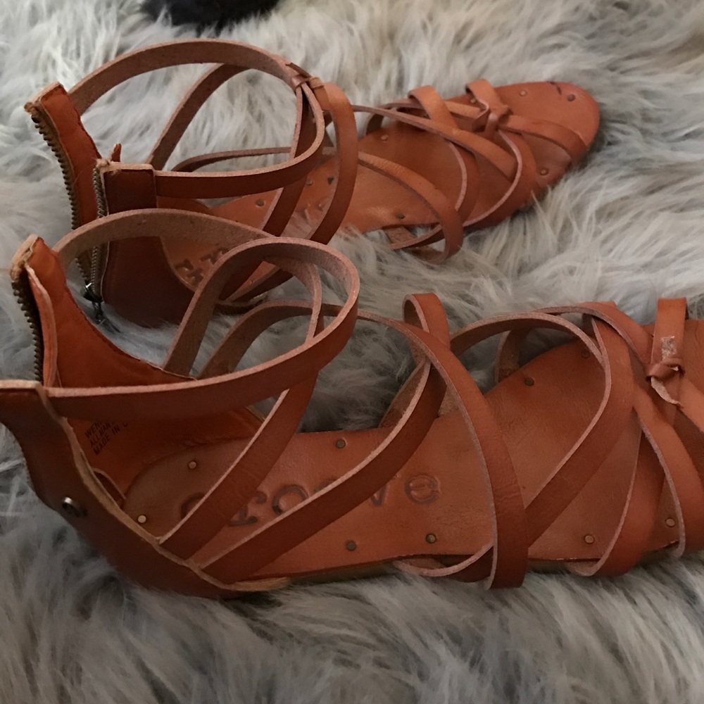 Sandals - Picture 2 of 3