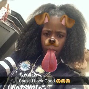 Meet your Posher, Rena