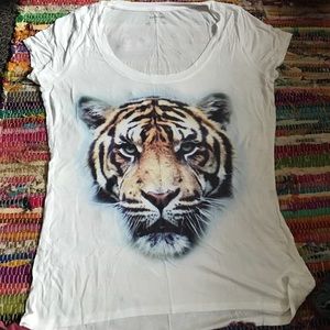 Express tiger graphic tee