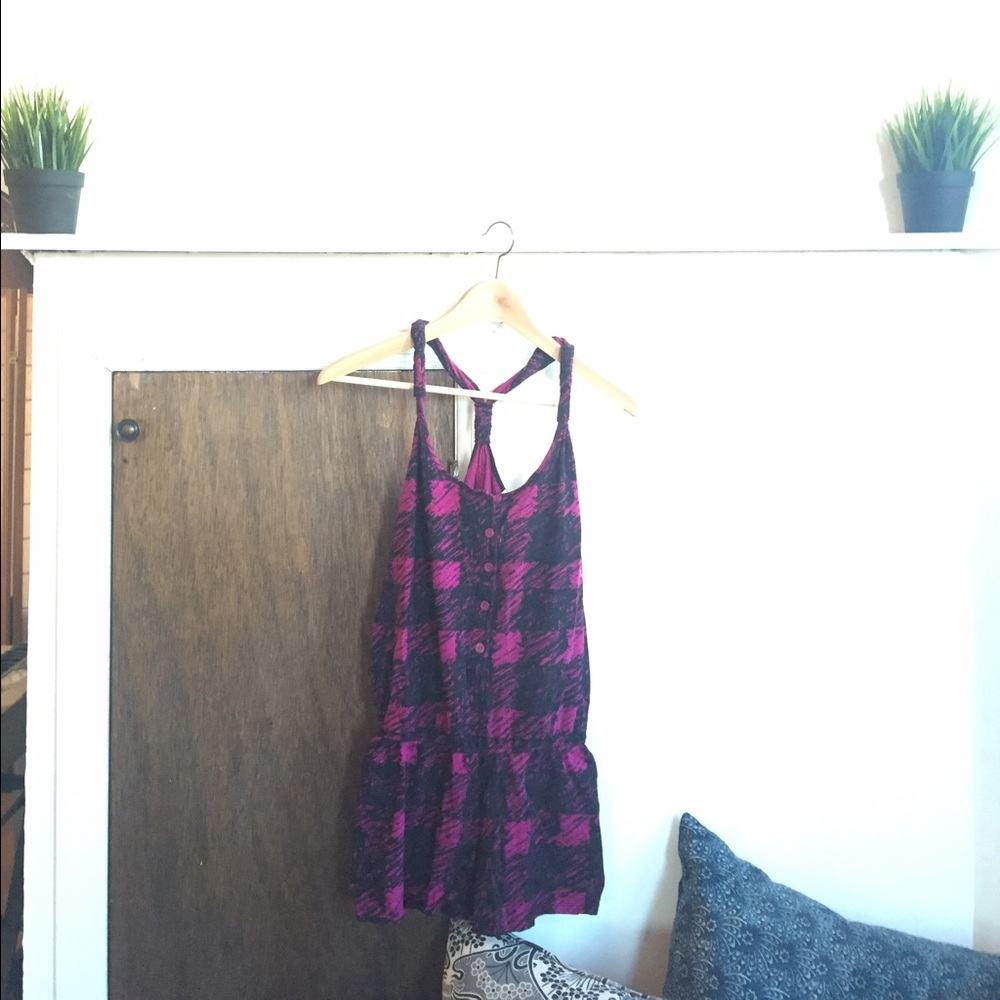 Pink plaid romper - Picture 2 of 4