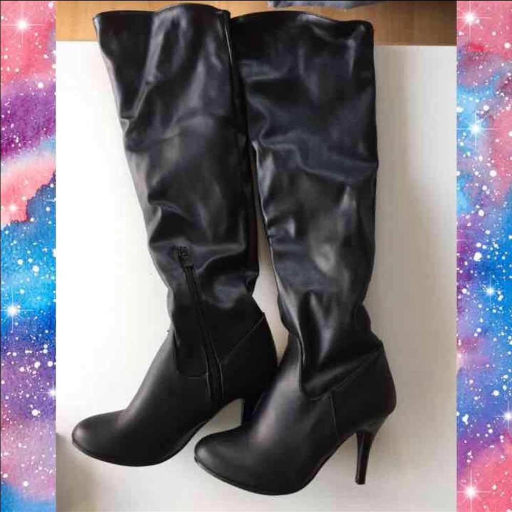 New black heel boots💜