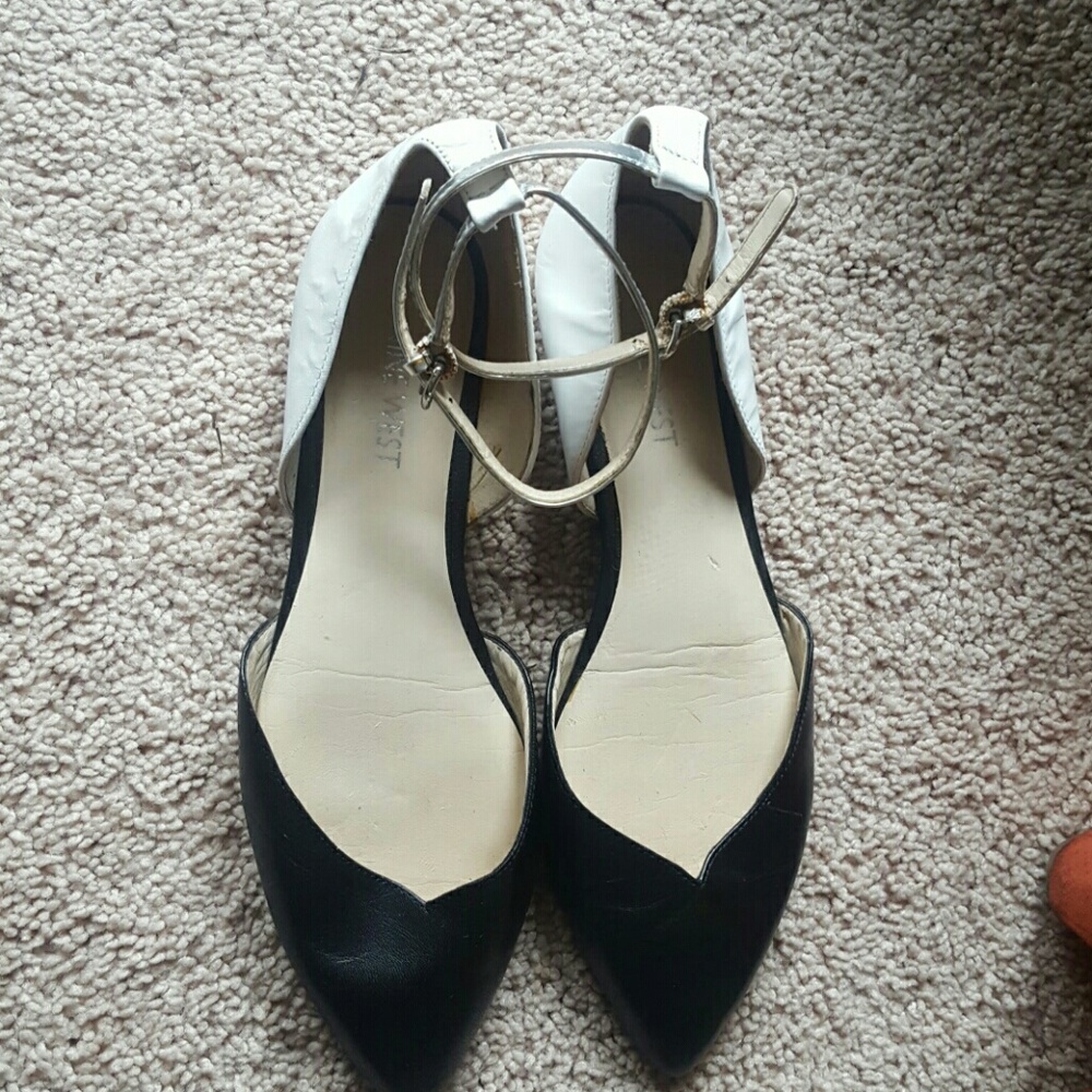 Like new pointy flats