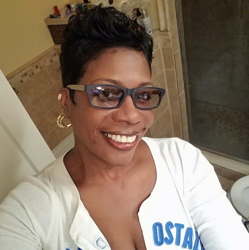 Meet your Posher, Angela