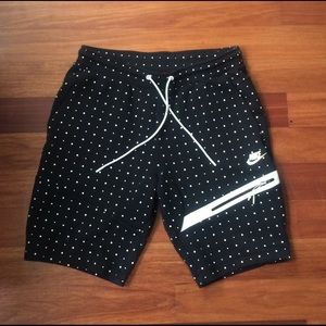 Nike Tech Fleece Polka Dot Short