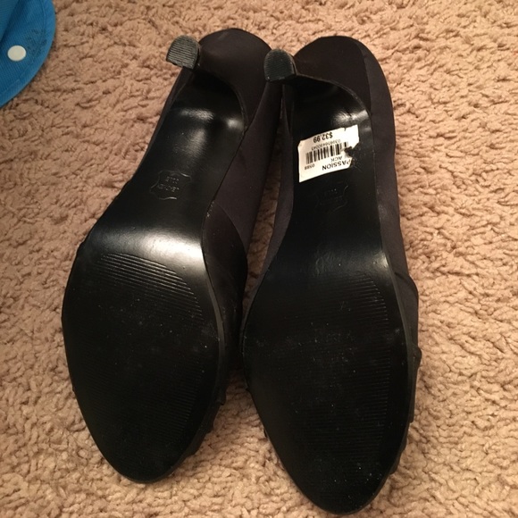 Heels - Picture 2 of 2