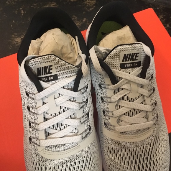 SOLD!! NIKE FREE RUN size 8 - Picture 2 of 6