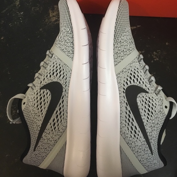 SOLD!! NIKE FREE RUN size 8 - Picture 6 of 6